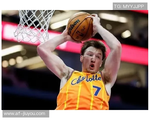 克尼佩尔表现出色4号秀13投6中贡献18分2篮板2助攻助力球队胜利