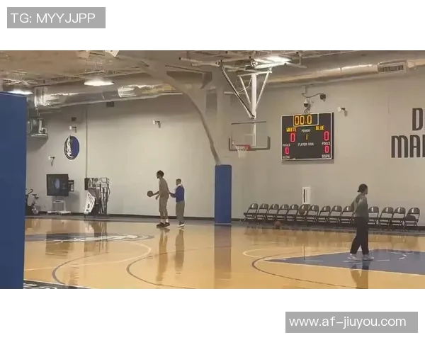 客场挑战奇才加福德和浓眉出战存疑莱夫利缺阵可能性大