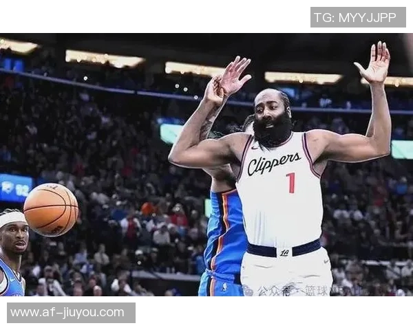 哈登带伤坚持出战31分钟贡献13分6助攻3抢断表现令人担忧 哈登带伤坚持出战31分钟贡献13分6助攻3抢断表现令人担忧