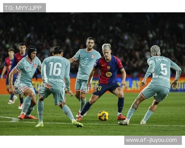 巴萨进攻型中场危机加剧奥尔莫受伤后球队面临人员短缺困境