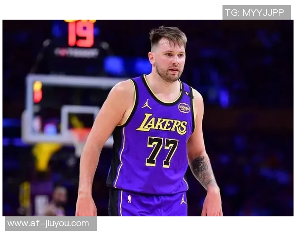 东契奇领衔本赛季40场次排行榜里夫斯紧随其后表现不俗