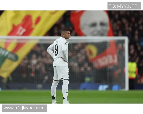 姆巴佩点球技巧揭秘:助跑停顿与坚定眼神助其近11次未罚丢