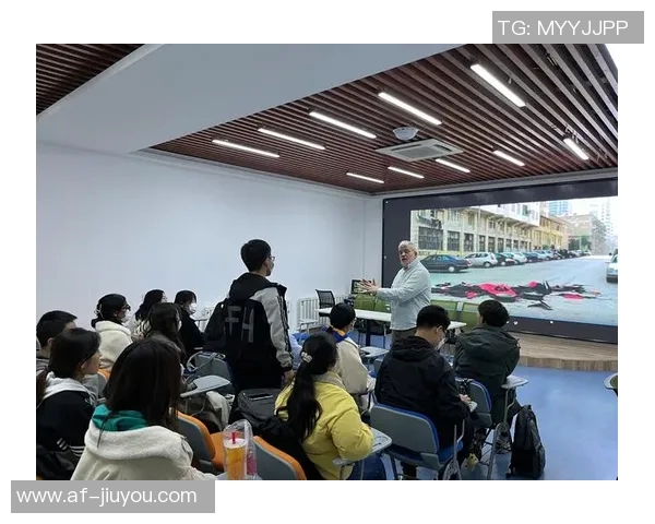 杨瀚森积极学习英语外教辅导助力球队成长与个人提升