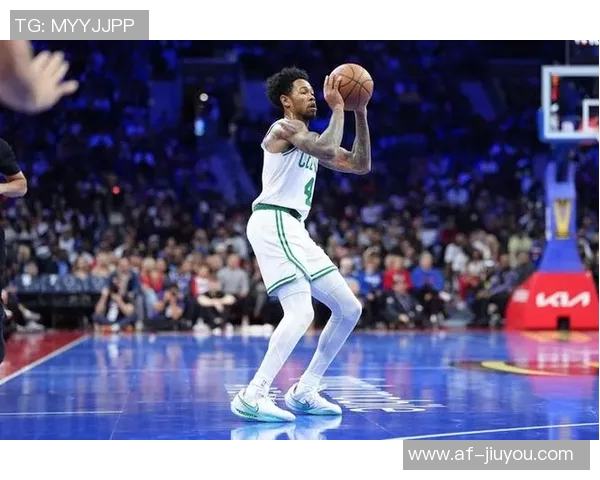 安芬尼西蒙斯谈球员身份对观看比赛的影响与感悟